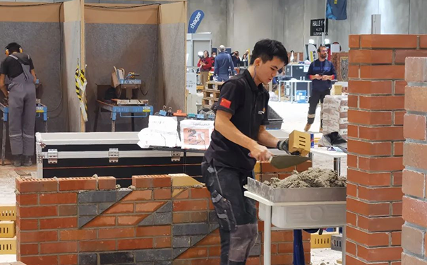 伍遠(yuǎn)州于砌筑項(xiàng)目比賽現(xiàn)場.png